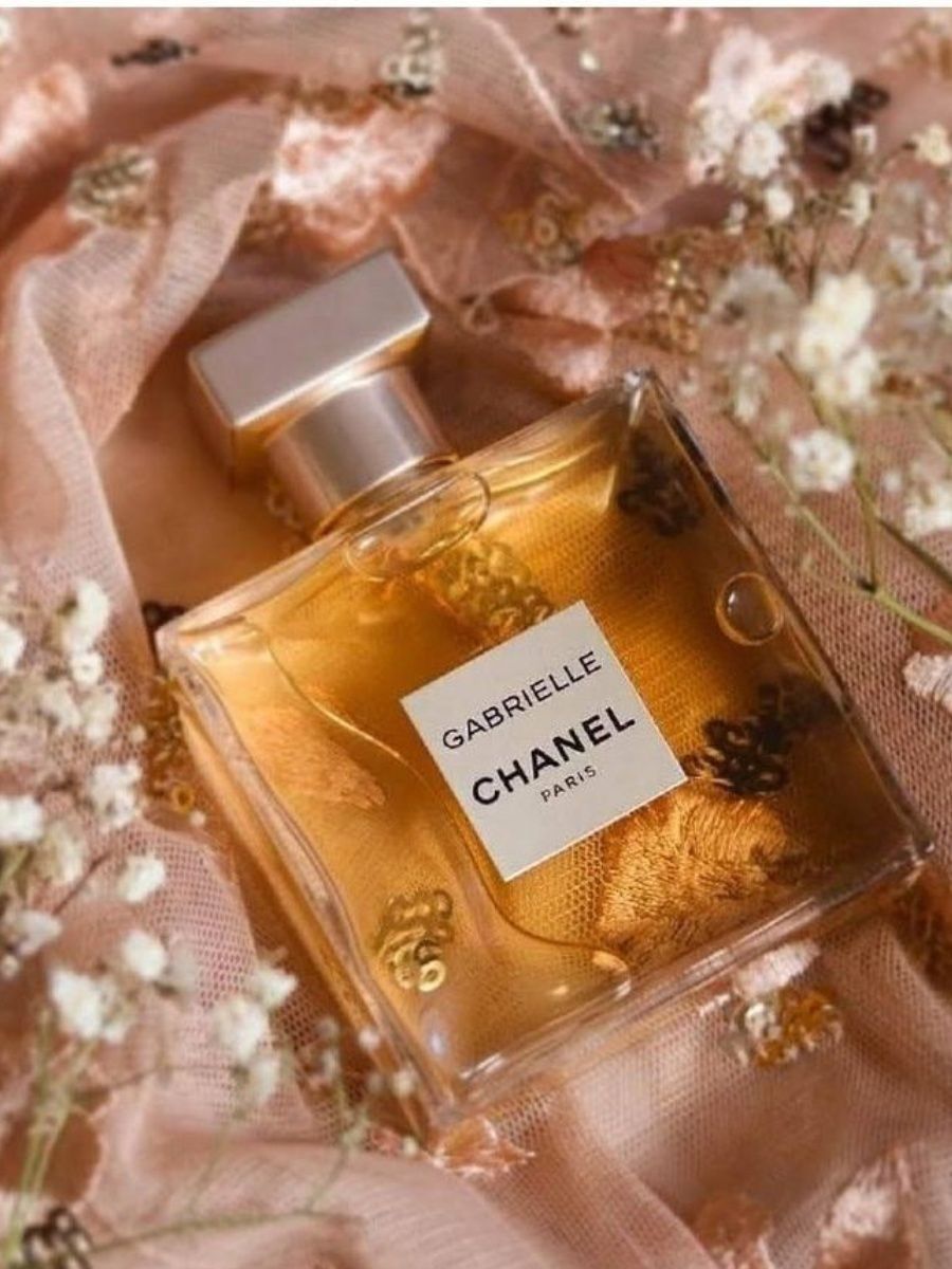 Запах дорогого парфюма. Chanel Gabrielle духи. Дорогие духи. Парфюм Эстетика. Эстетика духов.