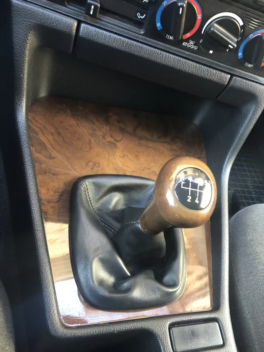 Чехол Пыльник Кожух кулисы кпп BMW e34, вариант