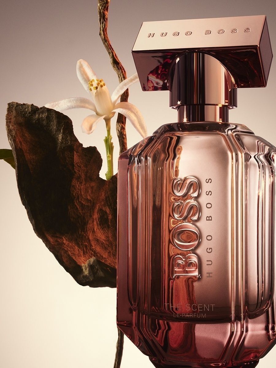 Hugo boss parfum woman. Hugo Boss the Scent le Parfum. Hugo Boss Boss the Scent, 100 ml. The Scent Hugo Boss женские. Hugo Boss the Scent for her 100 ml.