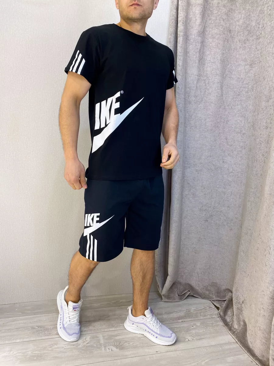 Спортивный костюм с шортами