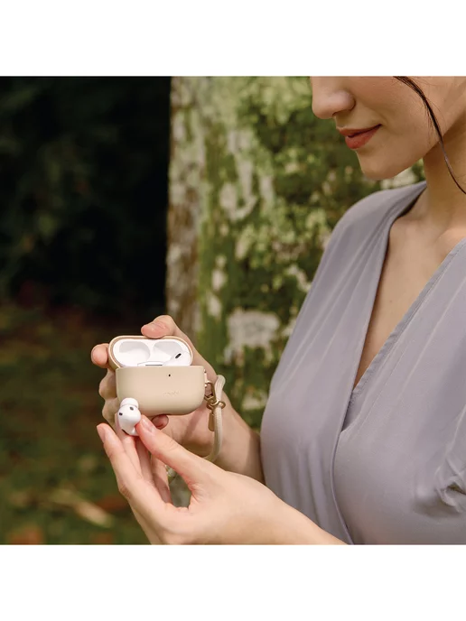 UNIQ Чехол на Airpods Pro 2 COEHL Haven со шнурком, бежевый, фото 2