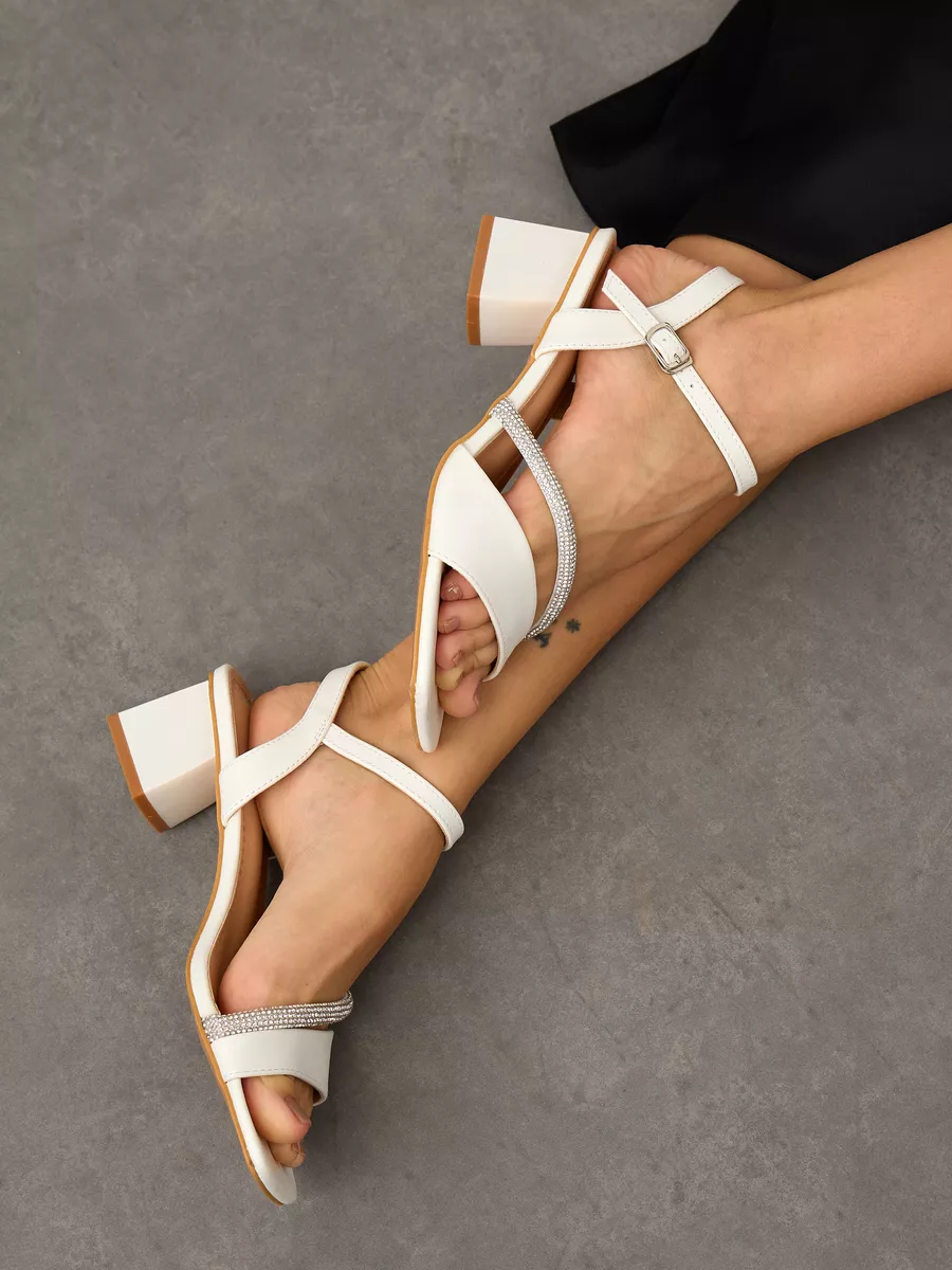 Летние босоножки на каблуке вечерние