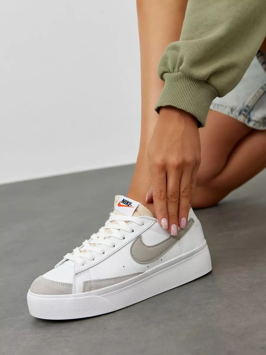 Nike blazer low vintage womens online