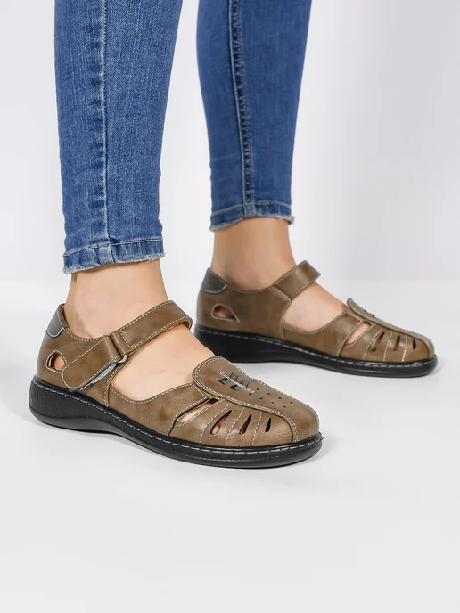AFF SHOES Босоножки на платформе, коричневый